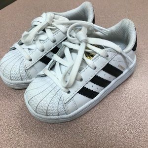 Toddler adidas size 6c